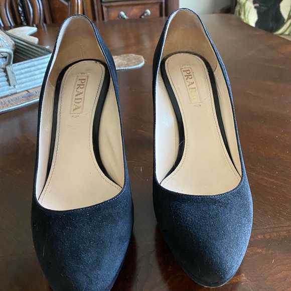 Prada black suede heels - Picture 8 of 10